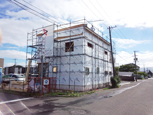 8月30日 外壁下地貼り・外壁気密シート貼り完了!!